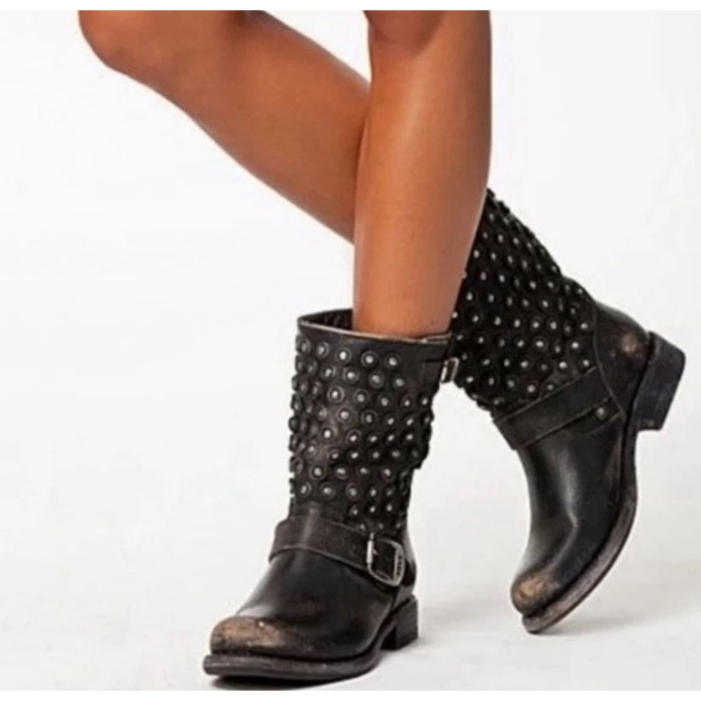FRYE Jenna Disc Short Black Studded Leather Combat & Moto Boots Size 6.5